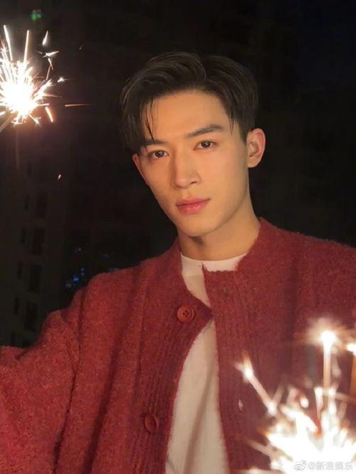 后援会会长明星认识吗